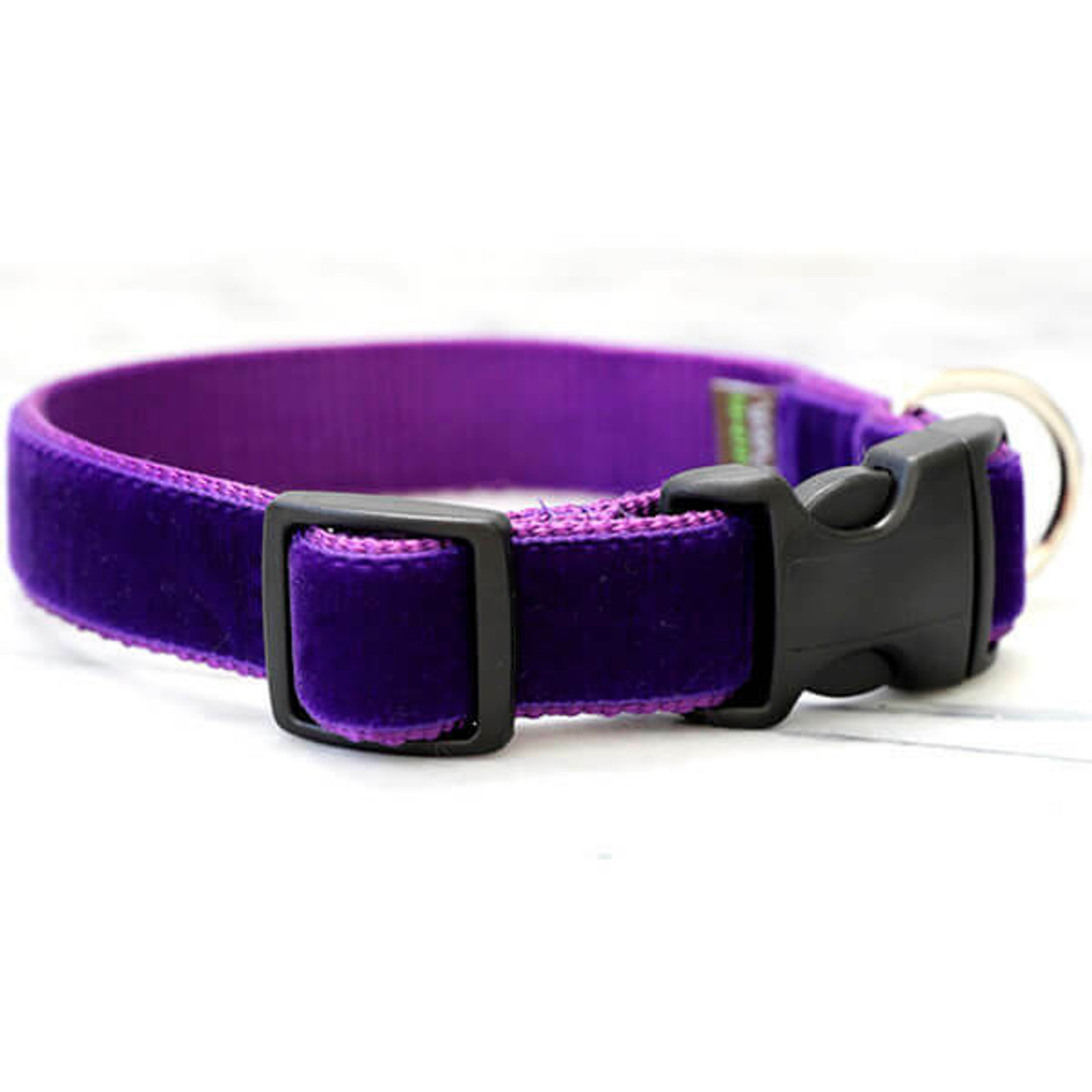 Velvet Dog Collars: A Guide to Exquisite Style and Comfort插图2